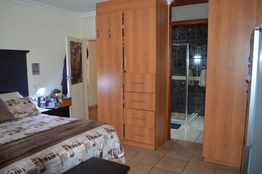 3 Bedroom Property for Sale in Wilkoppies North West